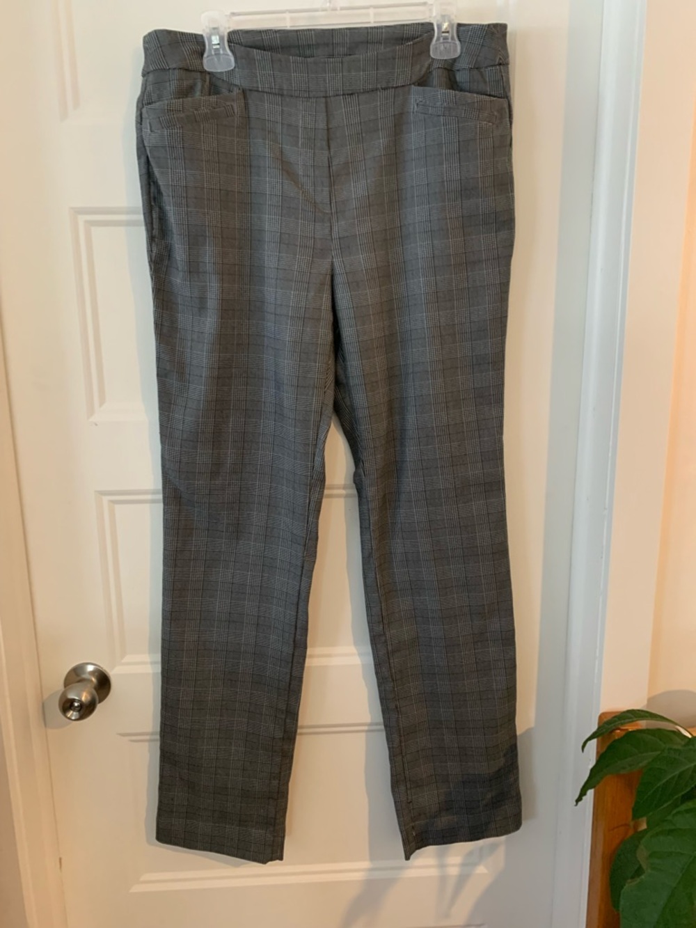 Lilly Morgan ,women's stretch Gray Plaid pull on straight leg pants